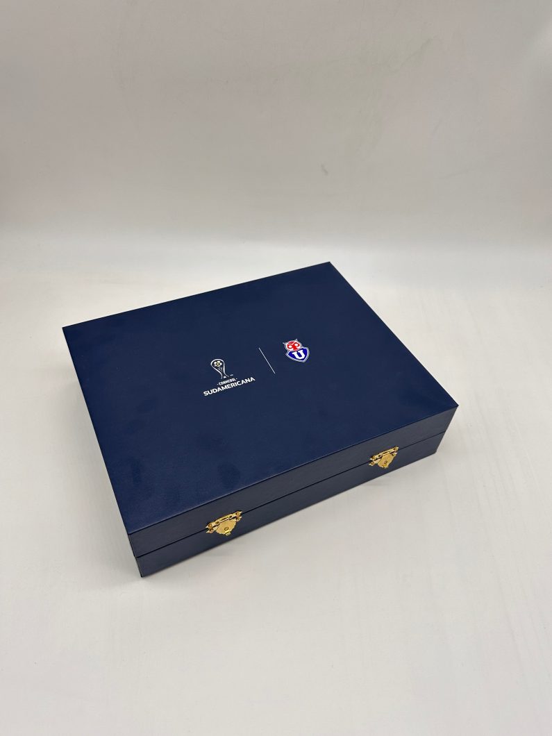 Kit Premium Copa Sudamericana Universidad de Chile 2011